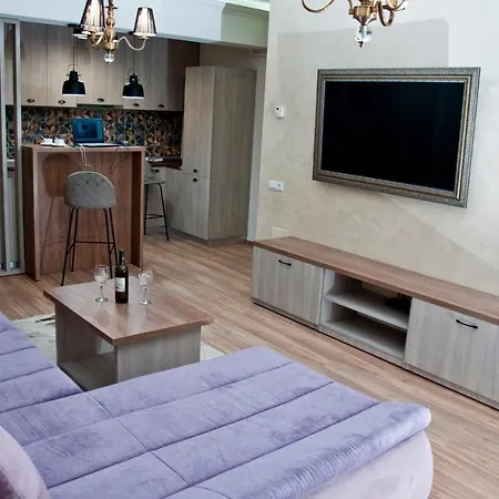 2 Moonlight Vega * Mamaia